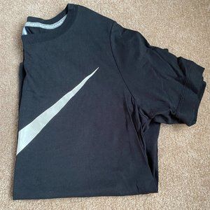 Black Nike Short Sleeve Tee
